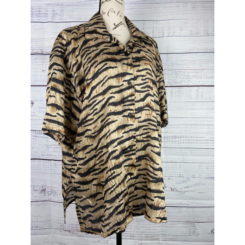 Bogari Button Front Silk Shirt Womens M Animal Print Short Sleeves Lightweight